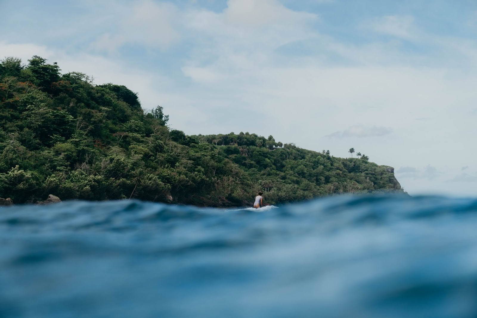 Surf- und Yoga-Retreat für Schwestern