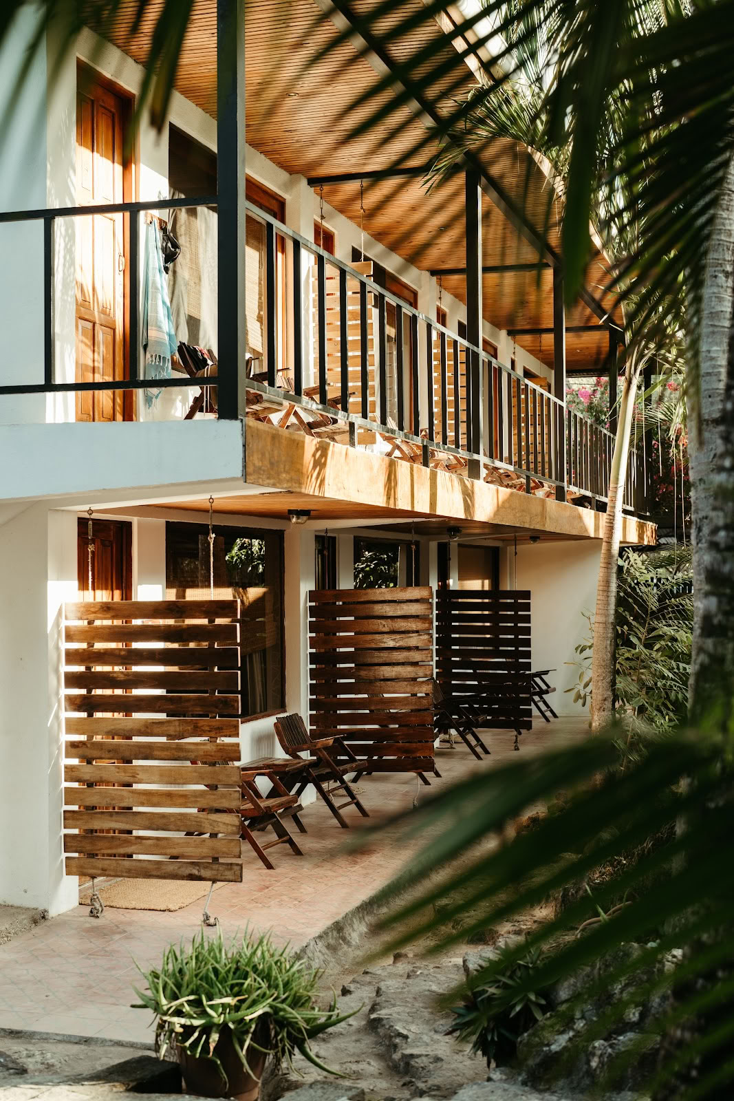 Surf- und Yoga-Retreat für Schwestern