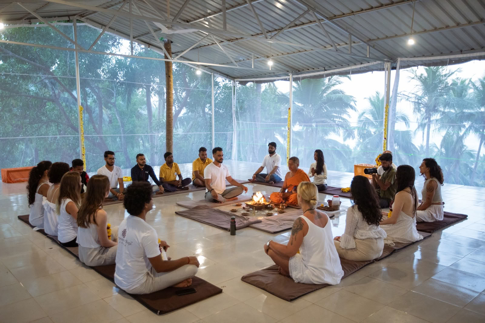Yoga-Lehrerausbildung Goa - Sampoorna Yoga