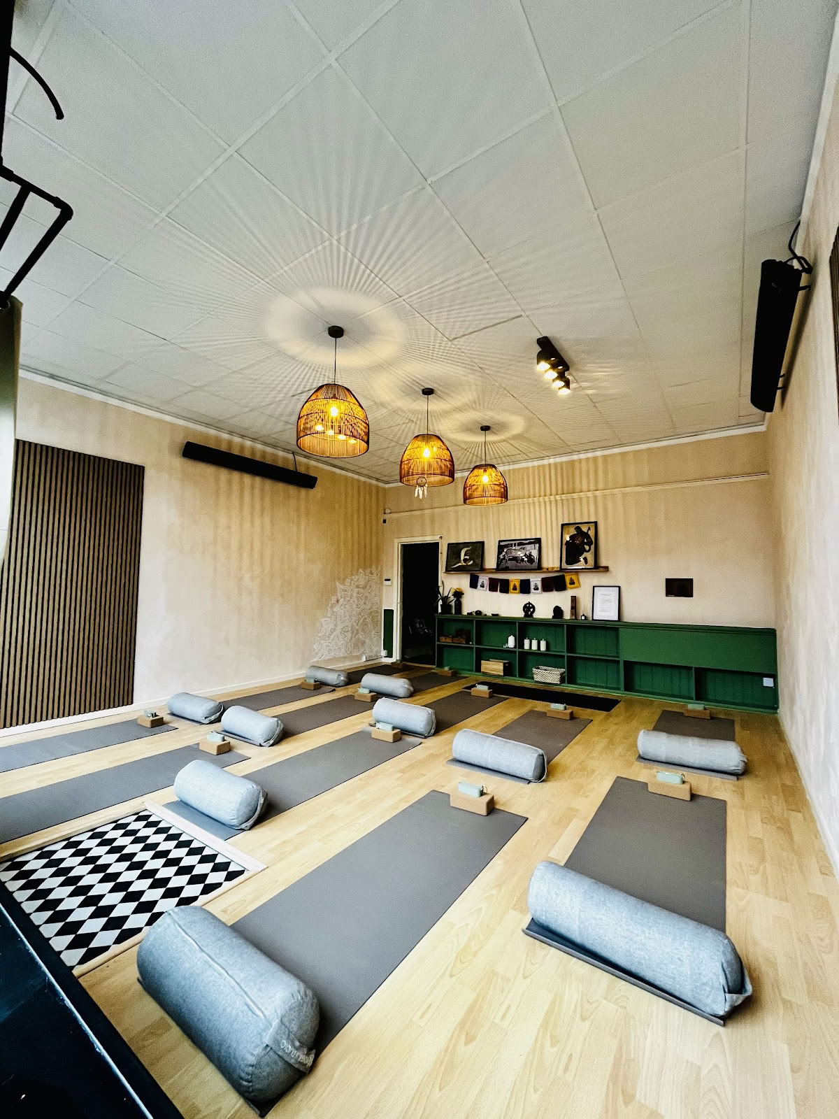 Joy Yoga Wellness Studio – Infrarotbeheiztes Yoga