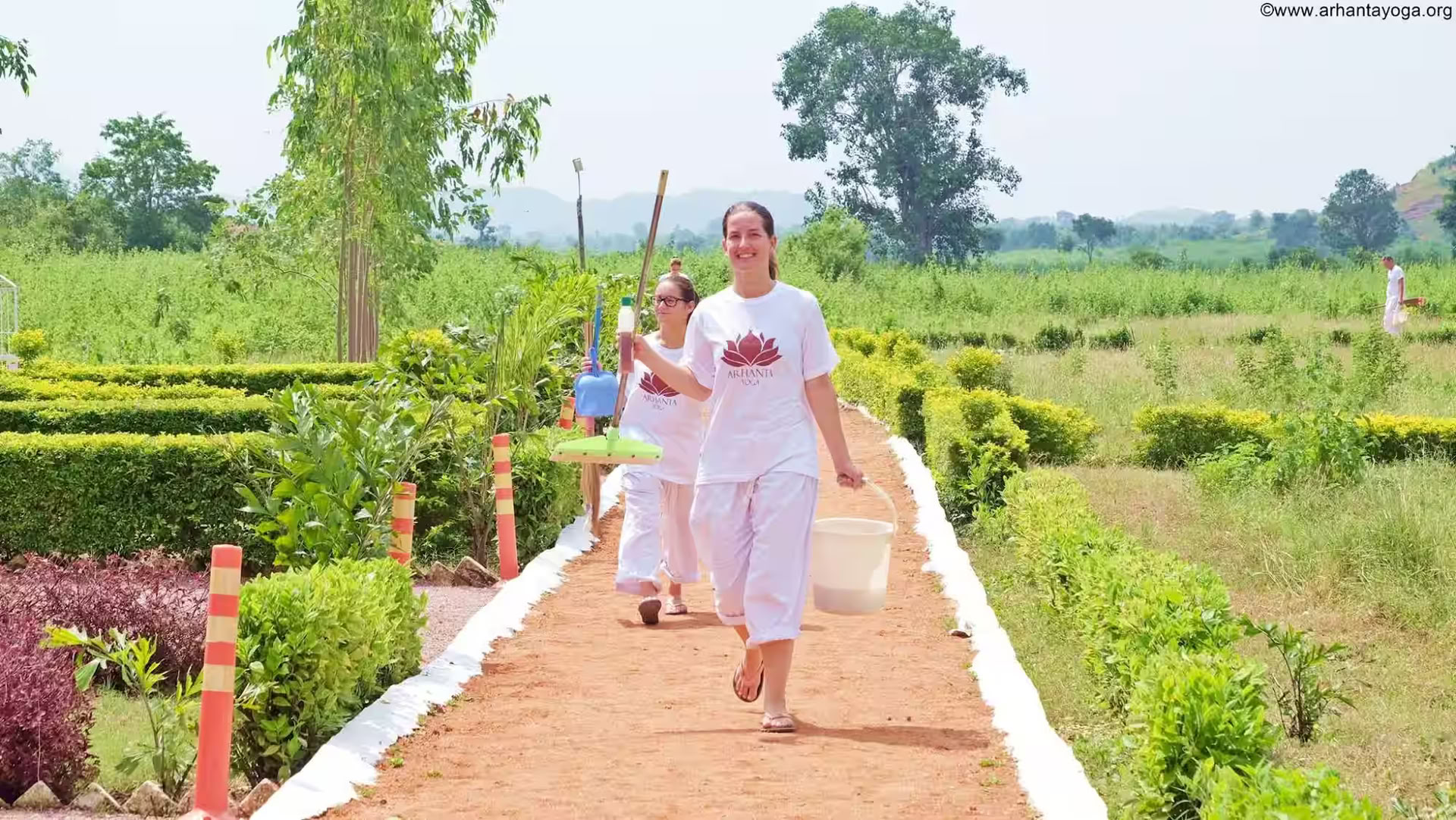 Arhanta – Yogalehrer-Ausbildung im Ashram in Indien
