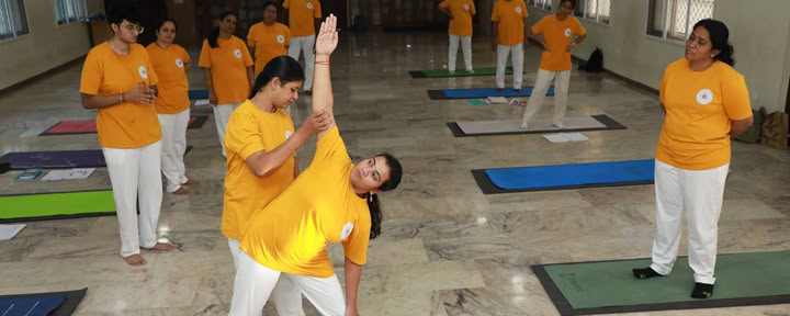 Integral-Yoga-Institut