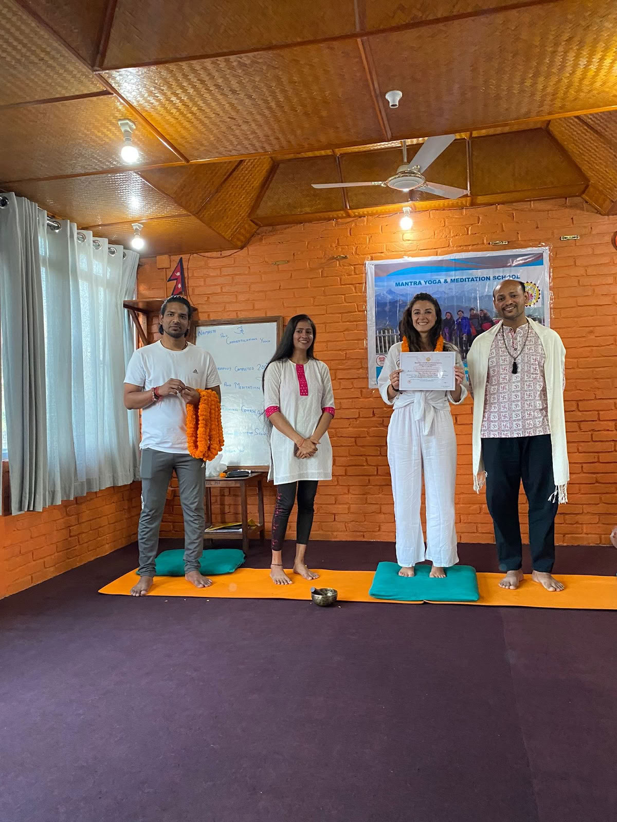Yoga-Lehrerausbildung in Nepal – 200-Stunden- und 300-Stunden-Kurs an der Mantra Yoga School in Pokhara