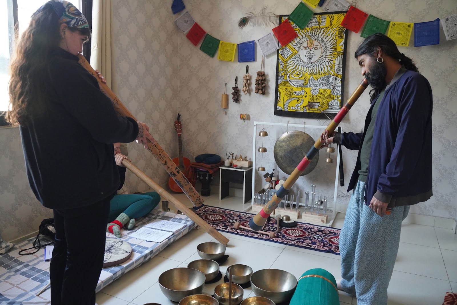 Ananda Dhwani: Klangheilungskurs, Klangheilungstherapie-Sitzungen & Reiki-Therapie