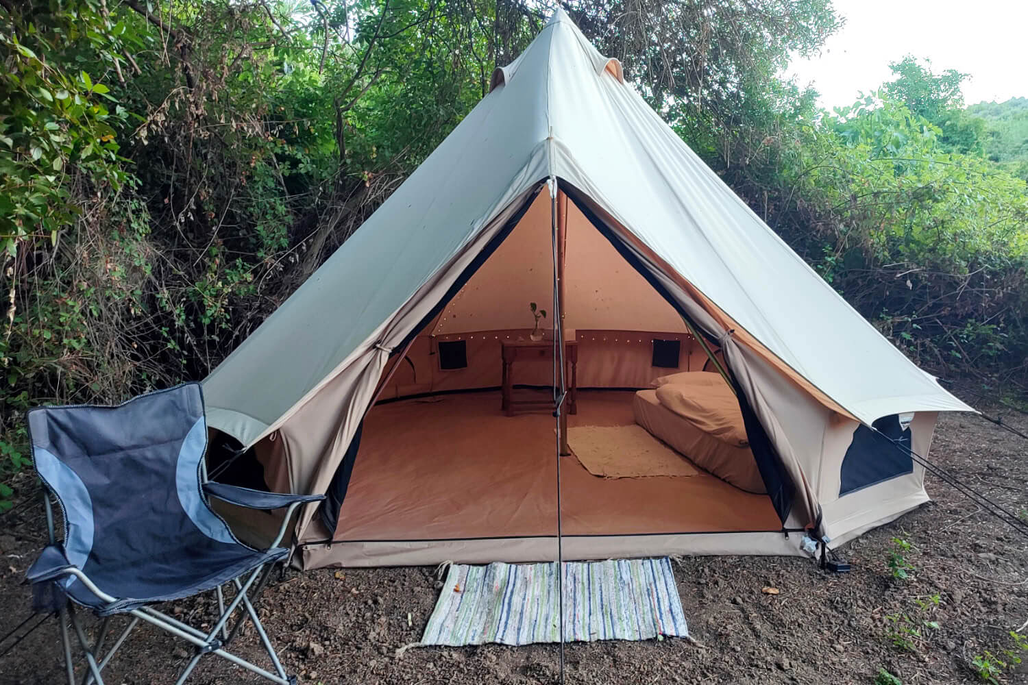 Glamping Bell Tent für 1 Gast mit Außenbadroom