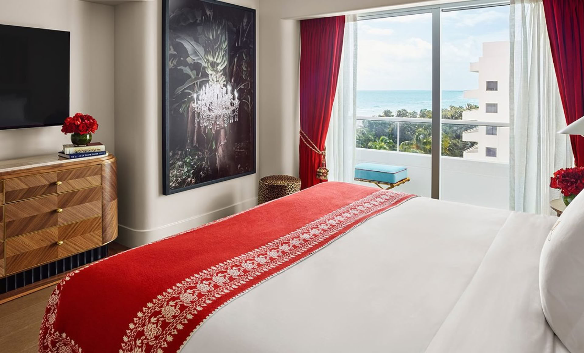 Teilweisees Zimmer mit Meerblick