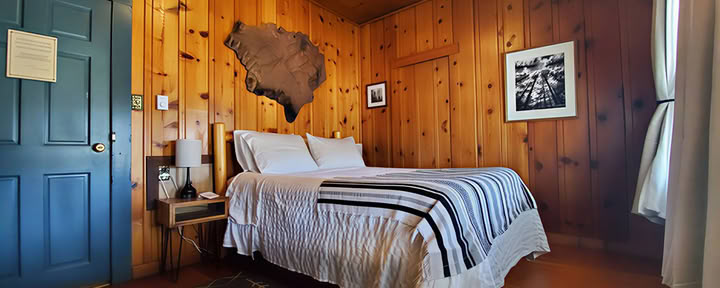 Room 5 – The Lodge