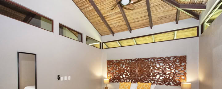2 guests in a PRIVATE Bungalow for 2 (air con)