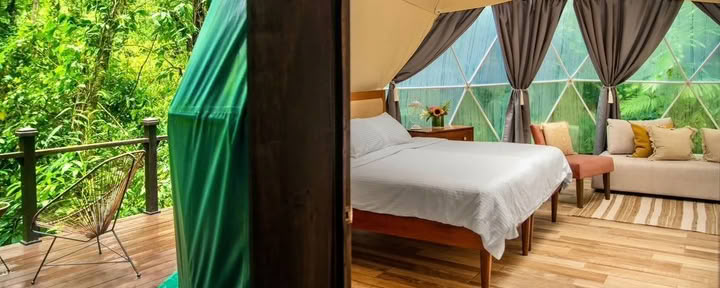 Shared dome for 2 (air con.)