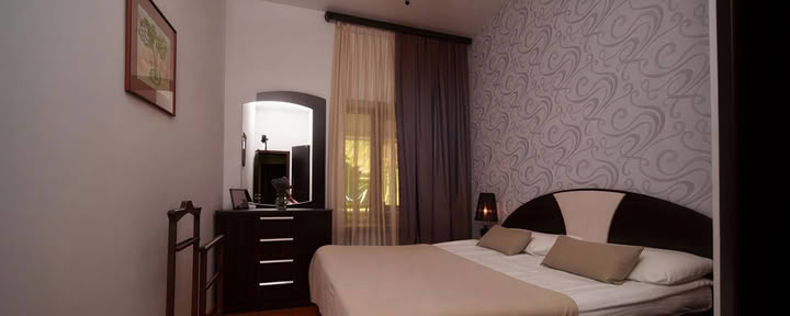Doppelzimmer mit Zugang zum Garten